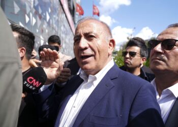 Kayyım Gürsel Tekin Özgür Özel’i hedef aldı: “Hakkımı hepsine haram ediyorum”