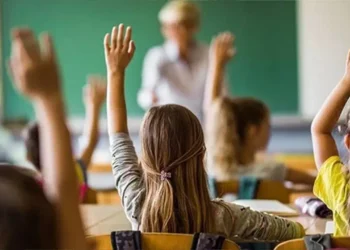 İstanbul Valiliği’nden ‘ilk gün’ düzenlemesi: Okullar saat kaçta açılacak?