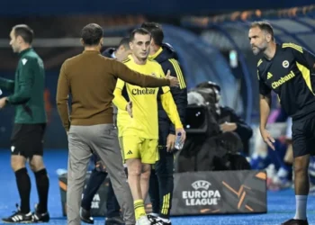 Fenerbahçe’deki ayrılığı açıkladı: “Gittin hayırlı, uğurlu olsun; seni kimse kurtaramaz”