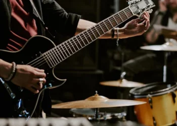 Dini değerlere hakaret ettiği iddia edilen rock grubu üyeleri tutuklandı