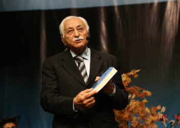 Şair ve yazar Yavuz Bülent Bâkiler hayatını kaybetti