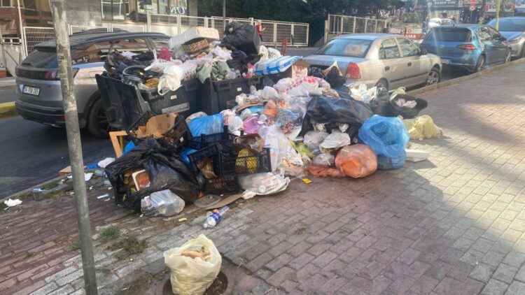 Şişli Belediyesi’nde işten kaçınma eylemi: “Çöplerin nedeni kayyım yönetimi”