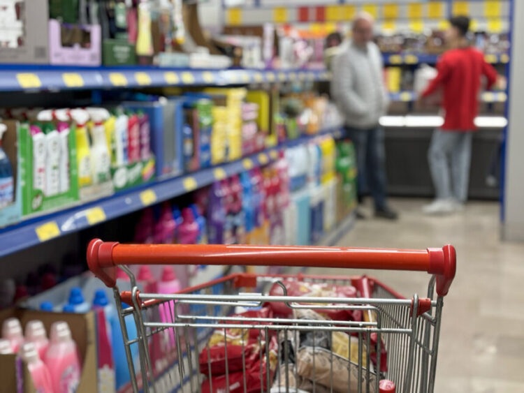 Vatandaş borç içinde yaşıyor: 8 ayda 1 trilyon lira borçlandık