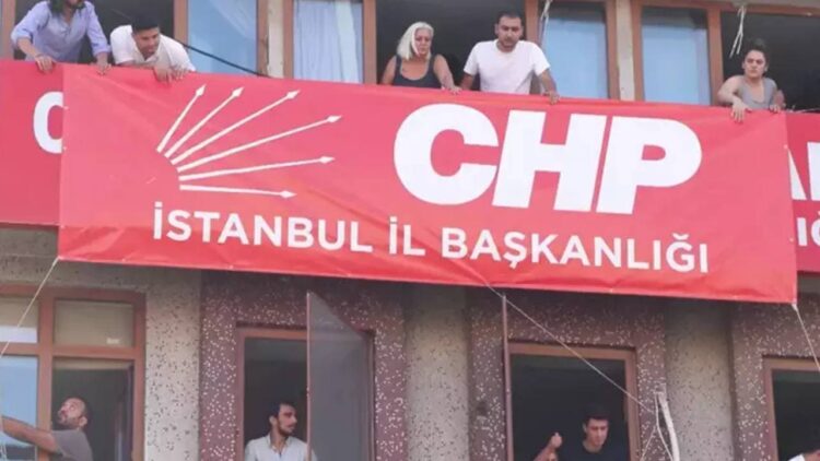 CHP İstanbul İl Başkanlığı yeni binasına taşındı