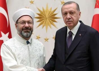 Erbaş’a ‘helalleşme’ tepkisi: Önce git, o masumla helalleş