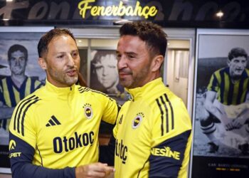 Fenerbahçe, Gökhan Gönül ile yollarını ayırma kararı aldı