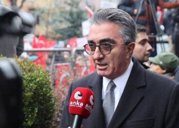 Bayrampaşa Belediye Başkanı dahil 20 kişi tutuklandı