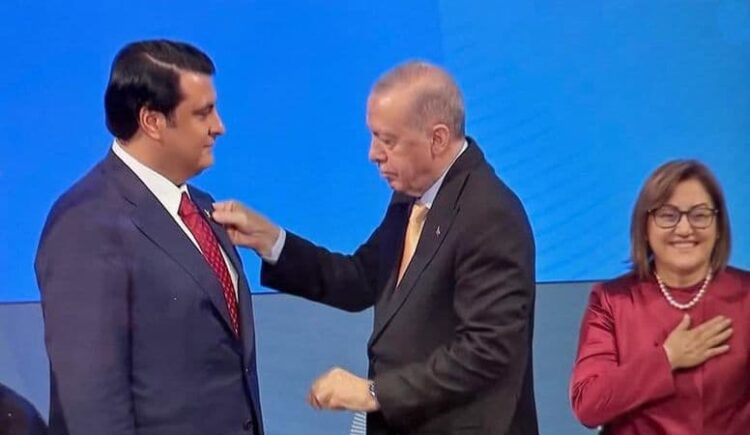 CHP’den AKP’ye geçen Yılmaz’ın ilk icraatı bakın ne oldu?