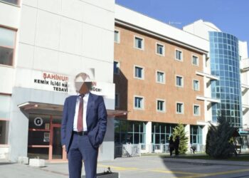 Tedavi ettiği kadını asansörde taciz etti: Mahkemeden profesöre ceza