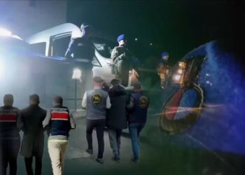 Hukuksuz operasyonlar hız kesmiyor: 32 ilde 62 gözaltı 41 tutuklama daha