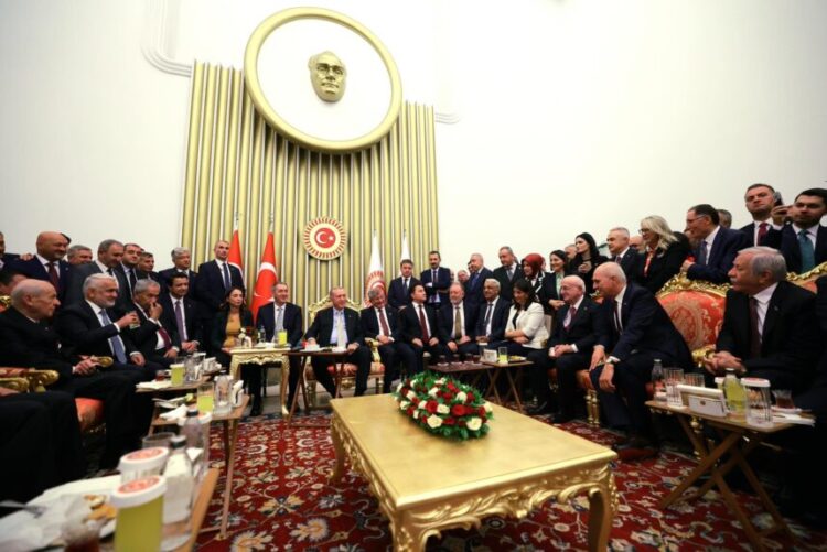 Kulis: O fotoğraf kurguydu, Fidan bilerek katılmadı