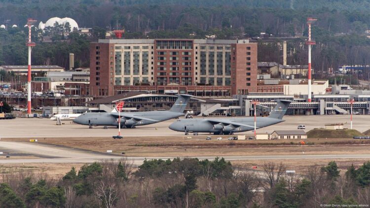 Amerikan üslerindeki personelin maaşlarını Almanya ödeyecek