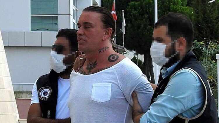 “Cehennem Necati” lakaplı suç örgütü lideri Necati Coşkun Arabacı, İzmir’de gözaltına alındı