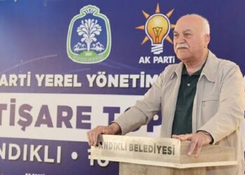 Eşini darbettiği için hapis cezası alan eski AKP’li vekilden ‘Aile Güvenliği’ konferansı