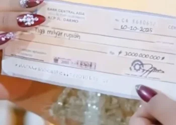 Evlenmek için 7.5 milyon TL ödedi: Düğünden gelinin motosikletiyle kaçtı