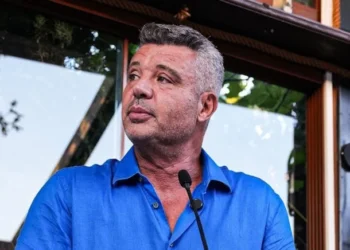 Sadettin Saran ilk neşteri vuruyor: Fenerbahçe’de kadro dışı kararları geliyor