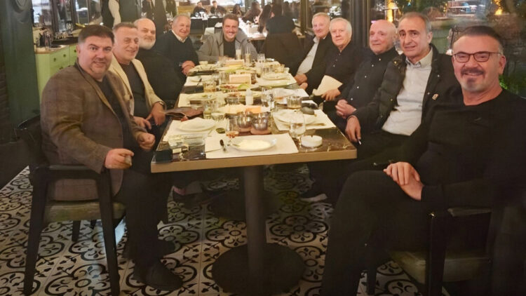 Fenerbahçe’de ‘şike’ barışı: Tahir Kıran, suçladığı Aziz Yıldırım’la aynı masada