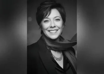 Sahte içkiden zehirlenen kadın yazar hayatını kaybetti