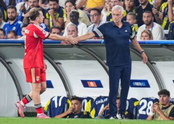 Jose Mourinho’dan flaş sözler: Benfica, Kerem Aktürkoğlu’nu özledi