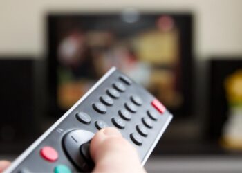 Kaçak maç yayını izleyenler böyle tespit edildi: Evlerine mektup geldi