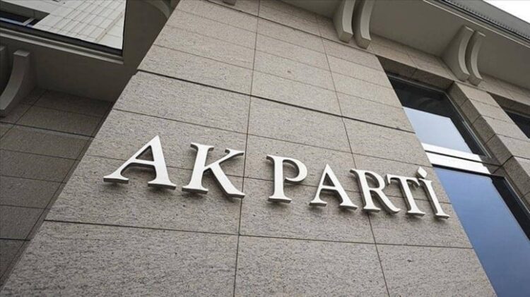PKK Türkiye’den çekildi, AKP’den ilk açıklama