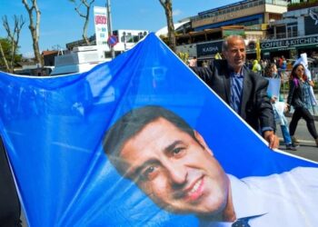 MHP seçmenine ‘Öcalan mı Demirtaş mı?’ sorusu