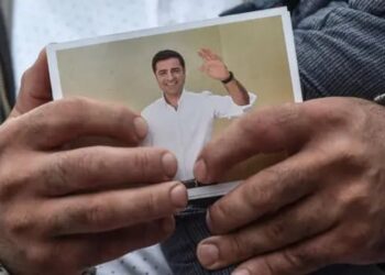 CHP’den Selahattin Demirtaş’a ziyaret