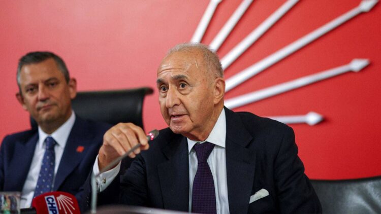 Hikmet Çetin tedbir amaçlı yoğun bakıma alındı