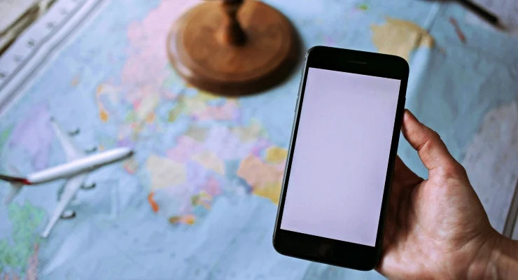 Apple’dan yeni özellik: iPhone pasaport işlevi görecek