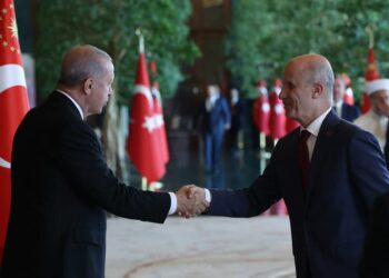 ”Arap üniversiteleriyle işbirliğini daha ileri taşıyacağız” dedi