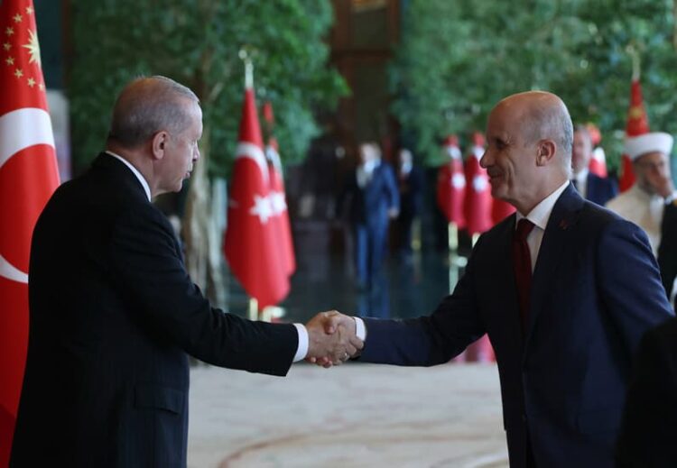 ”Arap üniversiteleriyle işbirliğini daha ileri taşıyacağız” dedi