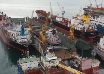 Tuzla’da tersanede patlama: 1 işçi hayatını kaybetti