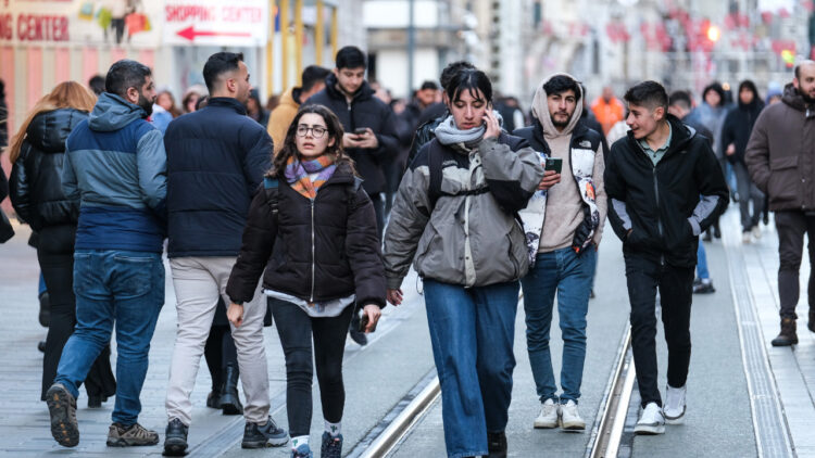 Gençler boşta geziyor: Her 100 gencin 29’u ne eğitimde ne istihdamda
