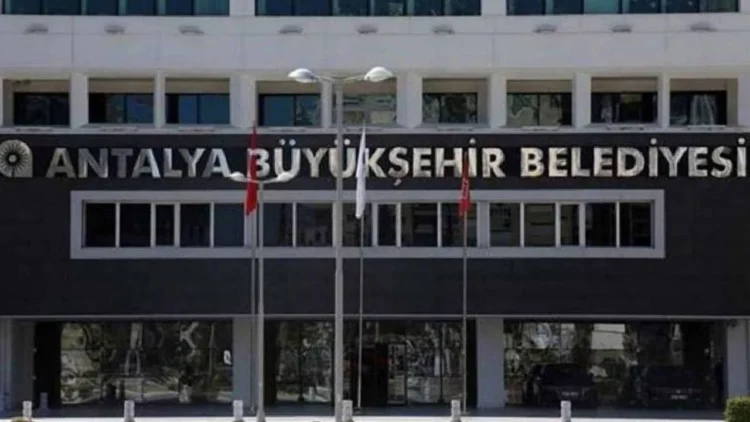 Antalya Büyükşehir Belediyesi’ne rüşvet soruşturması: 8 gözaltı