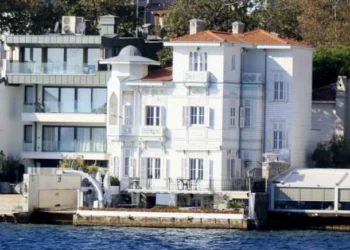 Boğazda satılık yalı: O fiyata İstanbul’da iyi semtte 350 daire alınır