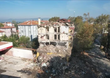 ‘Deprem fırtınası’: Balıkesir Sındırgı’da neden bu kadar sık deprem oluyor?