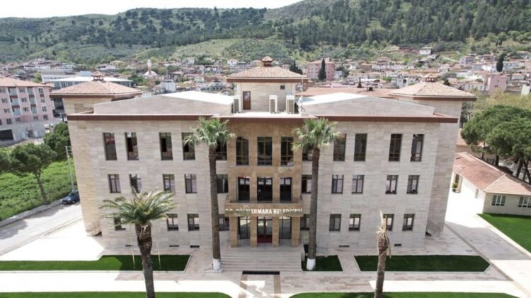 Eski AKP’li belediye başkanı seçimlerden önce mülkiyetindeki taşınmazları belediye taşınmazları ile takas etti