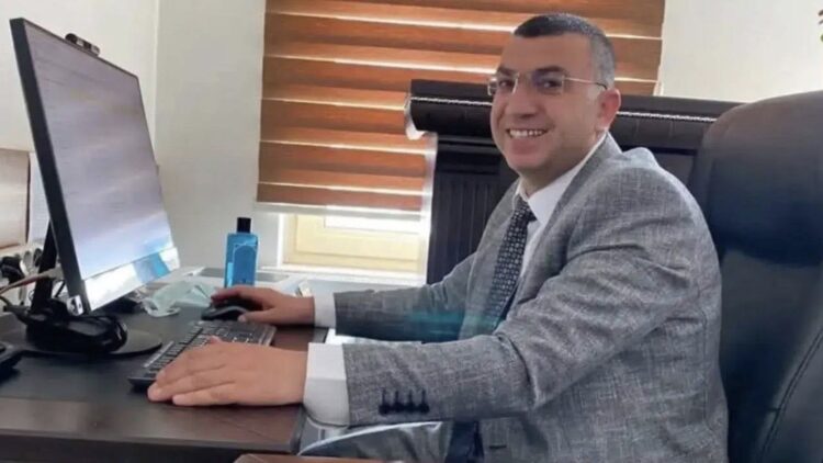 Görevden alınan İlçe Milli Eğitim Müdürü evinde ölü bulundu