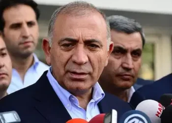 Gürsel Tekin CHP’nin hesaplarına erişmek için bankaya başvurdu