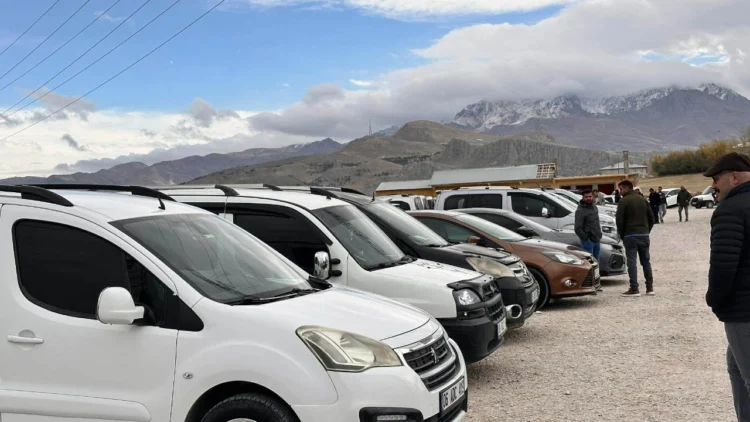 Son 30 yılın en kötü dönemi: “Hayatta değiliz ama kalbimiz atıyor”