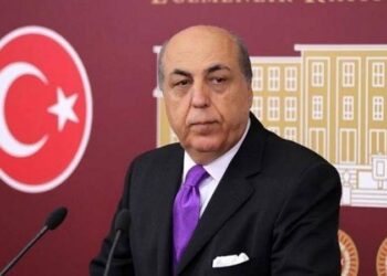 Sözcü yazarı Emin Çölaşan, villasıyla gündeme gelen AKP’li ismi yazdı: Her iktidar döneminde forsu yerindeydi