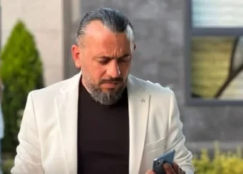 Ünlü armatör mezarlıkta ölü bulundu