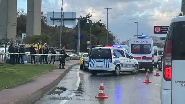 Bir kadın, boşandığı erkek tarafından taksiden zorla indirilerek öldürüldü