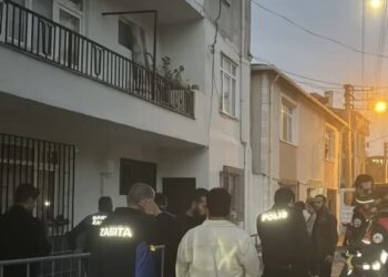 Kocaeli’de kolonlarında çatlak oluşan bir bina daha boşaltıldı