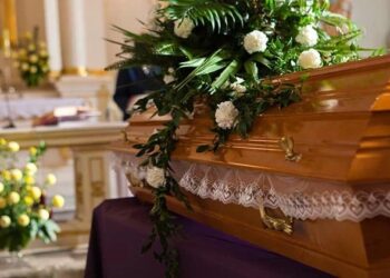 Yaşlı kadının hayatta olduğu tabuttan gelen sesle anlaşıldı