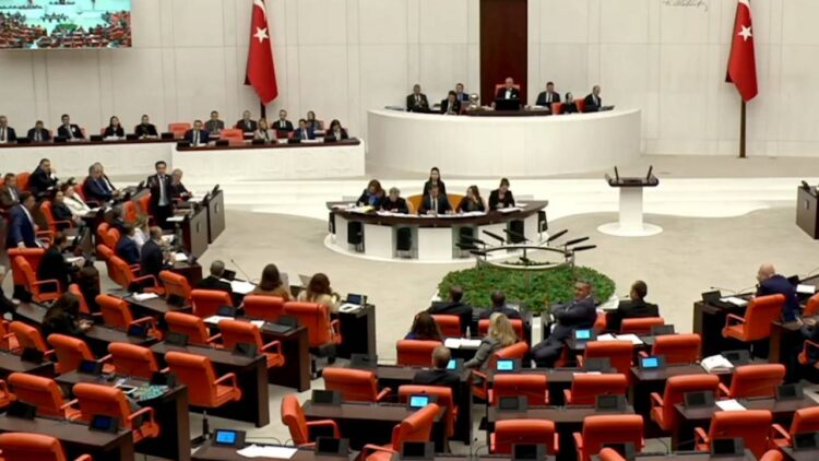 DEM Parti’nin IŞİD önergeleri yeniden gündemde: Bakan Tunç verileri paylaşmadı, bazı sorular yanıtsız kaldı