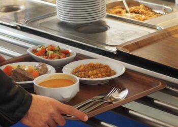 Öğrenciler geçinemiyor: KYK kredisi 3 bin lira, okulda yemek 40 lira; bu parayla 3 öğün beslenmek bile imkansız