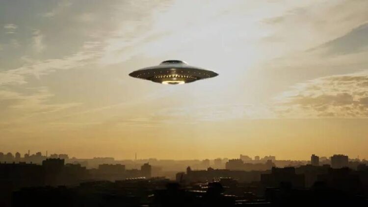 ABD semalarında gizemli anlar: Pilot ihbar etti, kuleden “uzaylılarla iyi şanslar” mesajı