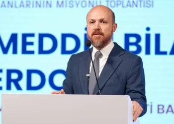 Ayhan Sefer Üstün: “Bilal Erdoğan hazırlanıyor; AKP, 1 yıl içinde kendisine teslim edilecek”