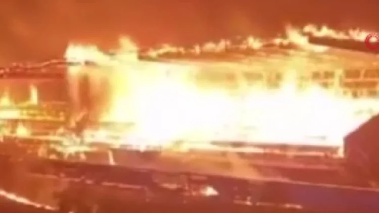 Küme düşen takımın 3 küçük taraftarı, stadyumu ateşe verdi